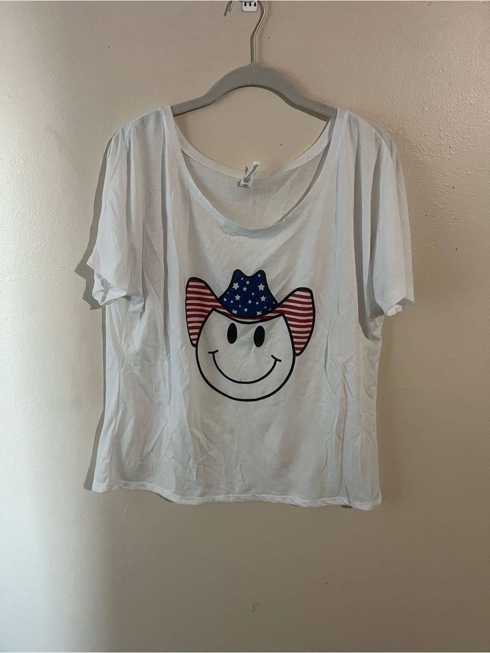 Pink Lily White Short Sleeve Tee with American Flag Smiley